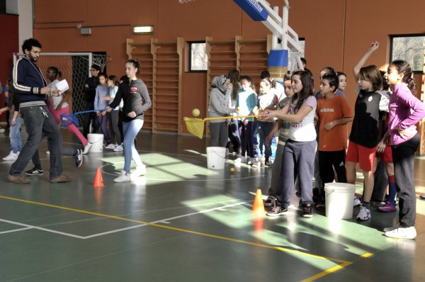 ROZZANO: IO TIFO POSITIVO, PROGETTO DI GIOCO-TIFO NELLA SCUOLA MEDIA LUINI FALCONE.
PER TOGNOLATTI-STIMOLO